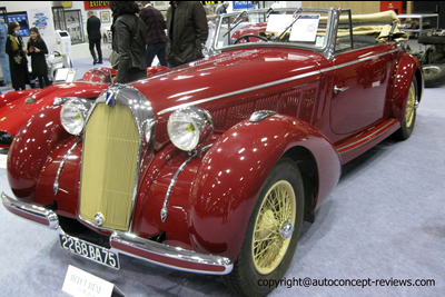 Overview of Some Cars along the Alleys